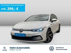 Oryxweiß perlmutteffekt Gebraucht 2022 VW Golf VIII Style Limousine | 23.495 € (Guter Preis)