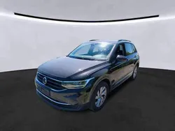Deep black Gebraucht 2021 VW Tiguan Life SUV | 20.290 € (Superpreis)