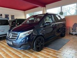 Blau Gebraucht 2017 Mercedes V250 Avantgarde Van / Kleinbus | 27.980 € (Guter Preis)