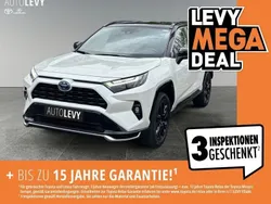 Weiss/schwarz Gebraucht 2022 Toyota RAV4 Hybrid Style SUV | 34.990 € (Fairer Preis)