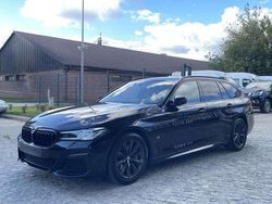 Carbonschwarz metall (metallic) Gebraucht 2022 BMW 530 M Sport Kombi | 32.011 € (Guter Preis)