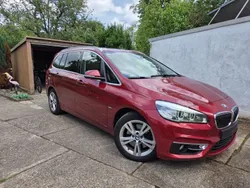 Rot Gebraucht 2017 BMW 220 Gran Tourer Luxury Line Van / Kleinbus | 15.899 € (Fairer Preis)