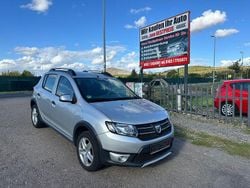 Silber Gebraucht 2015 Dacia Sandero Stepway Kleinwagen | 4.750 € (Fairer Preis)