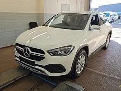 Weiß Gebraucht 2022 Mercedes GLA250 Style SUV | 33.480 € (Guter Preis)