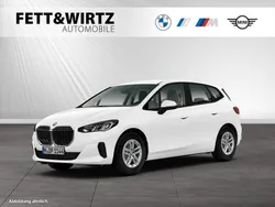 Weiß Gebraucht 2022 BMW 218 Active Tourer Efficient Dynamics Van / Kleinbus | 23.390 € (Superpreis)