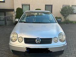 Grau Gebraucht 2004 VW Polo Kleinwagen | 1.500 € (Fairer Preis)