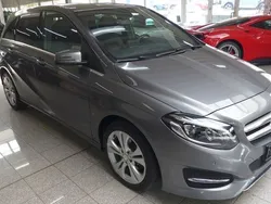 Grau Gebraucht 2016 Mercedes B200 Urban Van / Kleinbus | 15.990 € (Fairer Preis)