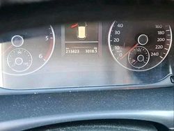 Schwarz Gebraucht 2011 VW Touran Van / Kleinbus | 4.600 €