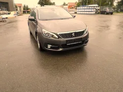 Grau Gebraucht 2017 Peugeot 308 Allure Limousine | 6.850 € (Fairer Preis)