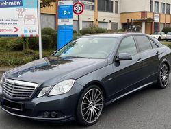 Grau Gebraucht 2009 Mercedes E250 Elegance Limousine | 10.900 € (Fairer Preis)