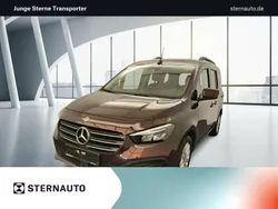 Rot Gebraucht 2023 Mercedes 180 Progressive Limousine | 28.950 € (Etwas zu teuer)