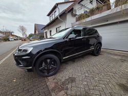 Schwarz Gebraucht 2015 VW Touareg SUV | 21.500 € (Etwas zu teuer)