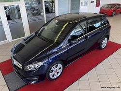 Blau Gebraucht 2017 Mercedes B200 Van / Kleinbus | 20.890 € (Teuer)