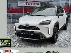 Schwarz Gebraucht 2022 Toyota Yaris Cross SUV | 24.990 € (Fairer Preis)