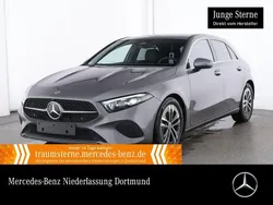 Grau Gebraucht 2024 Mercedes A200 Progressive Limousine | 30.990 € (Fairer Preis)