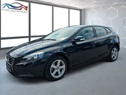 Schwarz Gebraucht 2013 Volvo V40 Kinetic Kombi | 8.885 € (Fairer Preis)