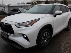 Weiß Gebraucht 2024 Toyota Highlander Hybrid Luxury SUV | 57.595 € (Superpreis)