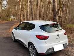 Weiß Gebraucht 2015 Renault Clio IV Kleinwagen | 7.900 € (Fairer Preis)