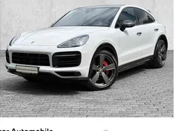 Grau Gebraucht 2021 Porsche Cayenne SUV | 89.900 € (Etwas zu teuer)