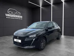 Weiß Gebraucht 2021 Peugeot e-208 Kleinwagen | 15.450 € (Fairer Preis)