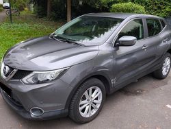 Grau Gebraucht 2015 Nissan Qashqai Acenta SUV | 11.500 € (Fairer Preis)