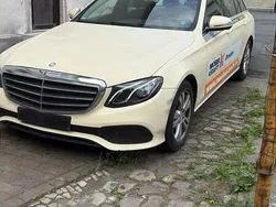 Beige Gebraucht 2017 Mercedes E200 Kombi | 6.500 €