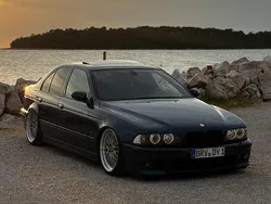 Blau Gebraucht 2001 BMW 530 Limousine | 12.999 €