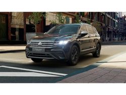 Schwarz Gebraucht 2024 VW Tiguan Allspace Move SUV | 43.425 € (Teuer)