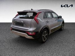 Grau Gebraucht 2025 Kia Niro Vision SUV | 27.479 € (Guter Preis)