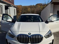 Weiß Gebraucht 2020 BMW 118 M Sport Kleinwagen | 21.900 € (Fairer Preis)