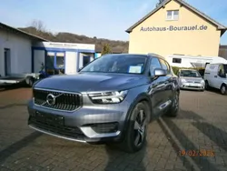 Osmium grey metallic Gebraucht 2018 Volvo XC40 Momentum SUV | 22.200 € (Guter Preis)