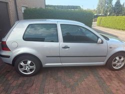 Silber Gebraucht 2000 VW Golf IV Basis Limousine | 800 € (Fairer Preis)