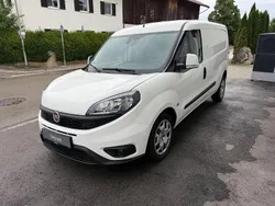 Weiß Gebraucht 2022 Fiat Doblò Van / Kleinbus | 16.541 € (Guter Preis)