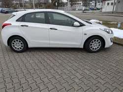 Weiß Gebraucht 2013 Hyundai i30 Classic Limousine | 5.200 € (Guter Preis)