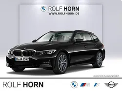 Schwarz Gebraucht 2021 BMW 320 Sport Line Kombi | 26.620 € (Etwas zu teuer)