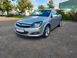 Silber Gebraucht 2007 Opel Astra Cabriolet Cabrio | 2.400 € (Etwas zu teuer)