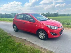 Rot Gebraucht 2013 Hyundai i20 Edition Kleinwagen | 3.790 € (Fairer Preis)