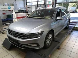 Silber Gebraucht 2021 VW Passat Business Kombi | 16.790 € (Guter Preis)