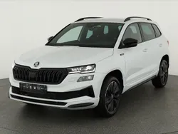 Moon weiß perleffekt Neu 2025 Skoda Karoq SportLine SUV | 39.445 € (Guter Preis)