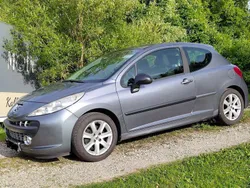 Grau Gebraucht 2009 Peugeot 207 Tendance Limousine | 4.200 €