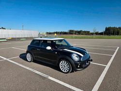 Schwarz Gebraucht 2011 Mini Cooper Kleinwagen | 6.000 € (Fairer Preis)