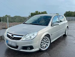 Silber Gebraucht 2005 Opel Signum Kombi | 4.399 € (Teuer)