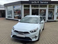 Weiß Gebraucht 2022 Kia Ceed Limousine | 18.290 € (Superpreis)