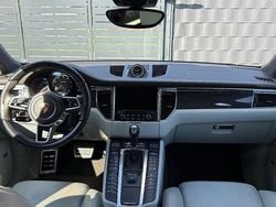 Gebraucht 2017 Porsche Macan Turbo Performance Package SUV | 42.400 € (Fairer Preis)