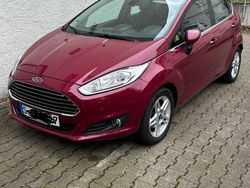 Rot Gebraucht 2013 Ford Fiesta Titanium Kleinwagen | 4.950 € (Fairer Preis)