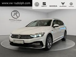 Oryxweiß perlmutteffekt (metallic) Gebraucht 2021 VW Passat Elegance Kombi | 24.490 € (Etwas zu teuer)