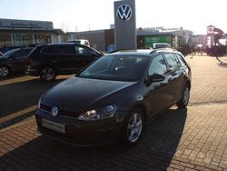 Blau Gebraucht 2016 VW Golf VII Comfortline Kombi | 12.990 € (Fairer Preis)