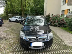 Schwarz Gebraucht 2011 Opel Zafira Van / Kleinbus | 3.999 € (Superpreis)