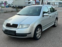 Silber Gebraucht 2003 Skoda Fabia Kombi | 1.490 €