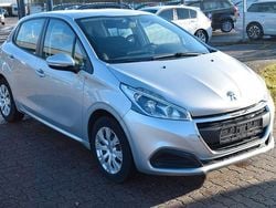 Silber Gebraucht 2017 Peugeot 208 Active Kleinwagen | 5.499 € (Fairer Preis)